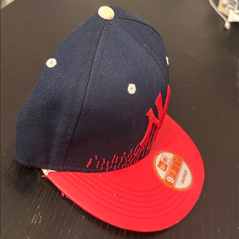 Yankees Snapback Hat - Picture 5 of 5